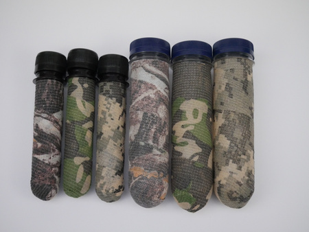 Preforma PET 13cm z taśmą maskującą z motywem leśnym.