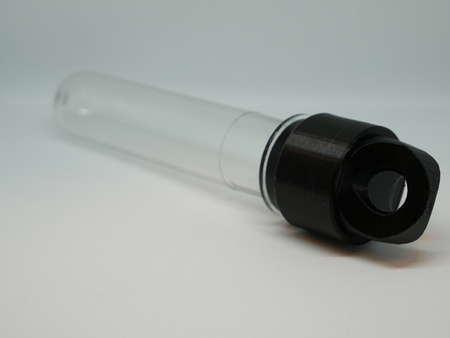 Uchwyt do preformy lub butelki PET + zakrętka