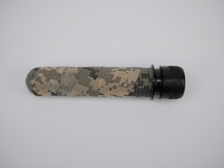 Preforma PET 13cm z taśmą maskującą z motywem leśnym.