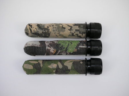 Preforma PET 13cm z taśmą maskującą z motywem leśnym.